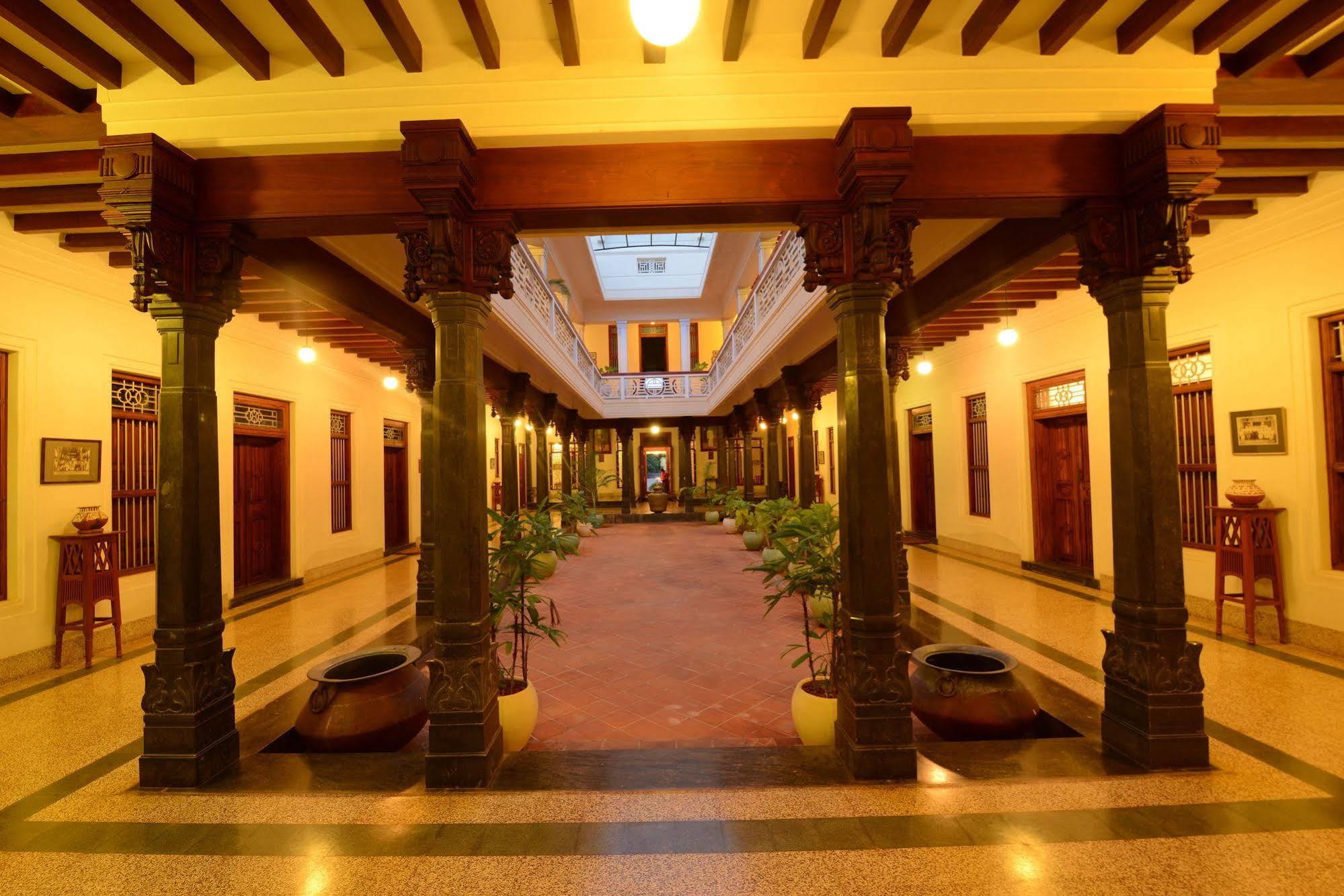 Visalam Chettinad Palace - A Cgh Earth Experience Kanadukattan Luaran gambar