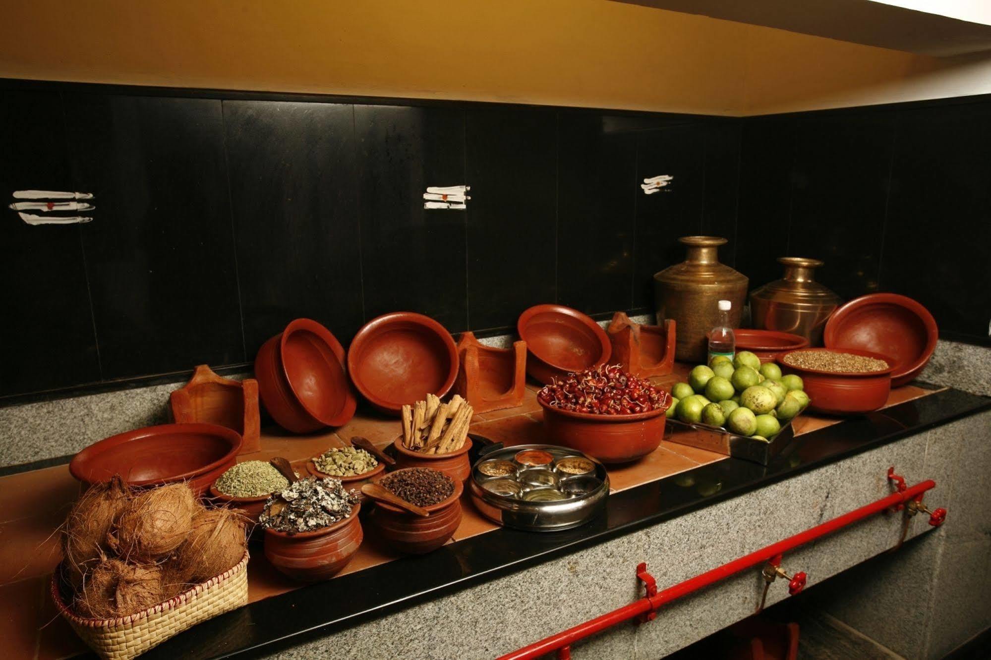 Visalam Chettinad Palace - A Cgh Earth Experience Kanadukattan Luaran gambar